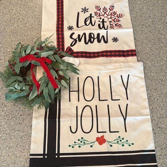 HOLIDAY Lot of 2 NEW Pillow Covers With Bonus Threshold NWT Wreath - Picture 4 of 11